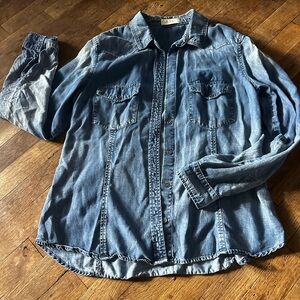 Bella Dahl Light Blue Chambray Top